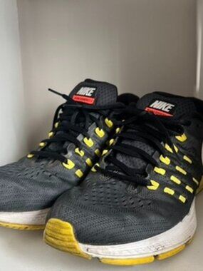 nike zoom vomero 11 Men’s 9.5 818099-005 No Box